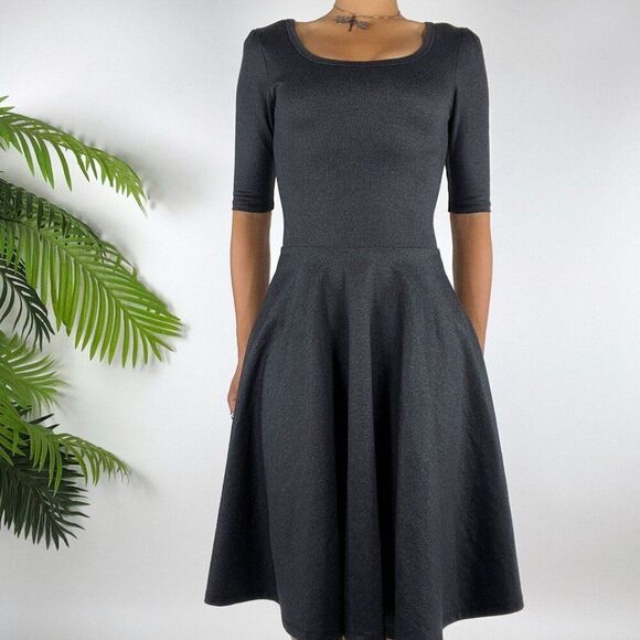 Vintage LuLaRoe Gray Classy Balletcore Half Sleeve Knee Length Ruffle Dress / XS - Picture 2 of 6